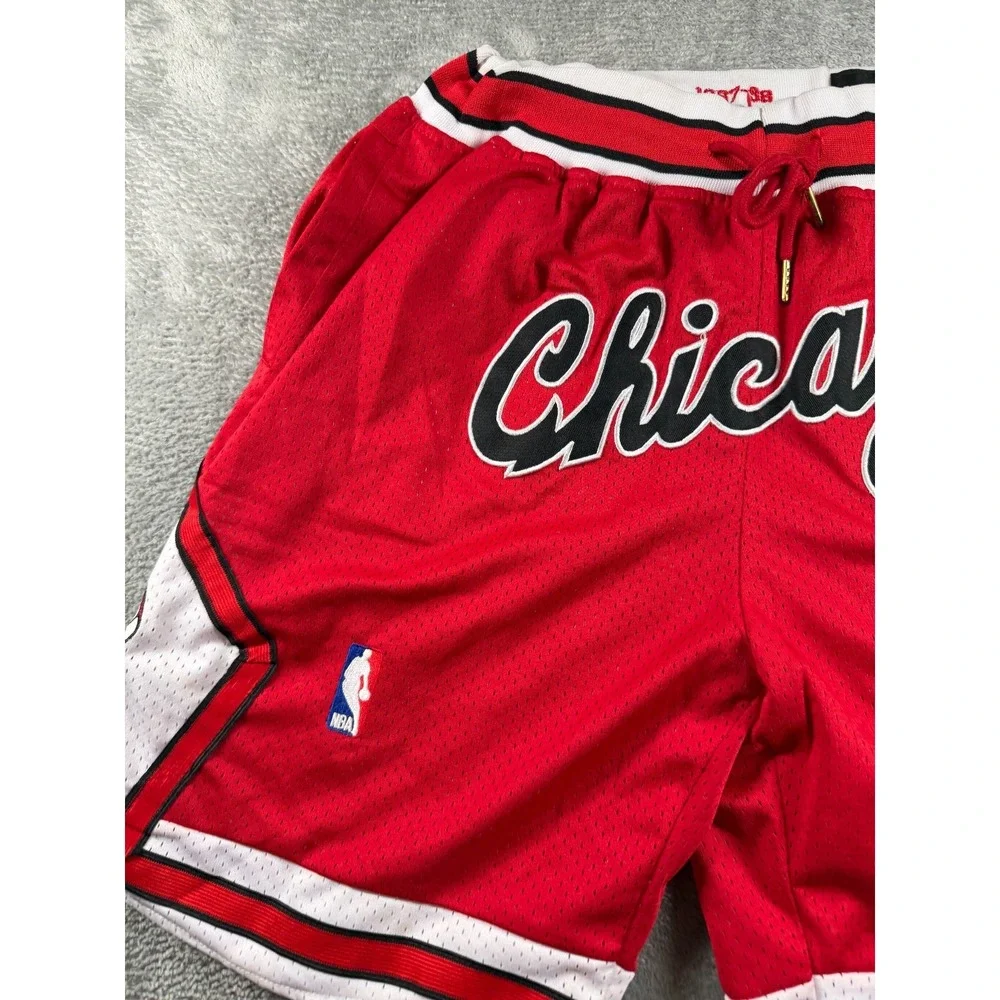 Chicago Bulls Shorts Mens S Just Don 1997-98 NBA Red Mesh Made USA